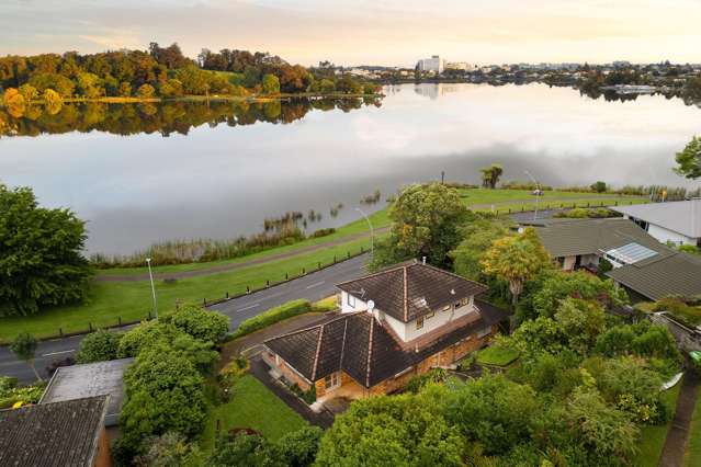 Blue-Chip Lake Views. Unlimited Imagination.