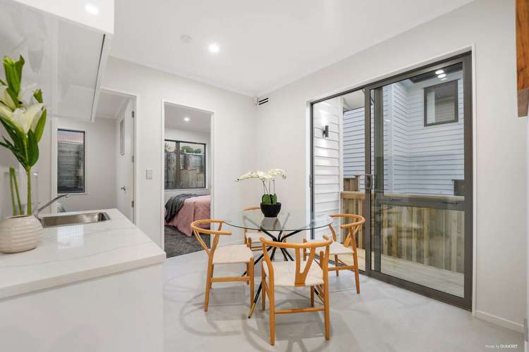 28 Tamure Road Flat Bush_11
