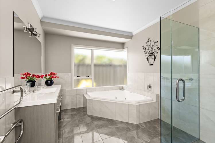 66 Russell Robertson Drive Havelock North_11