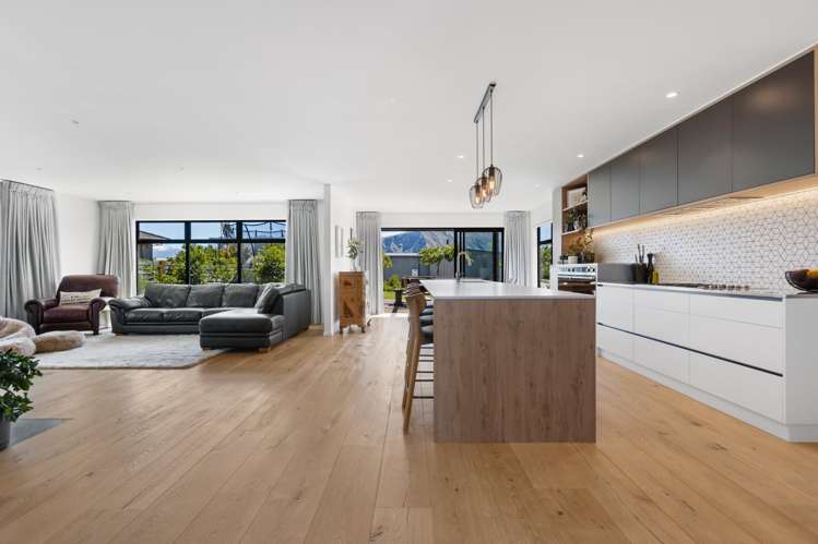 41 Infinity Drive Wanaka_9