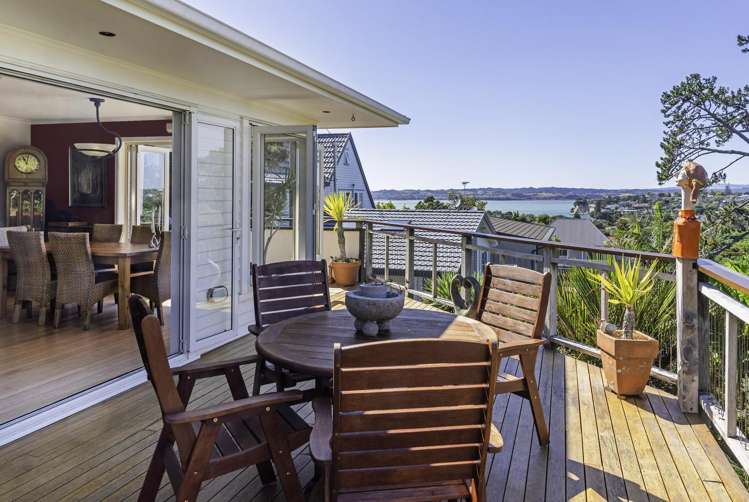 17 Beach Road Mellons Bay_15