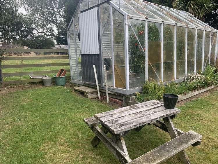 42 Pounawea Road Owaka_14