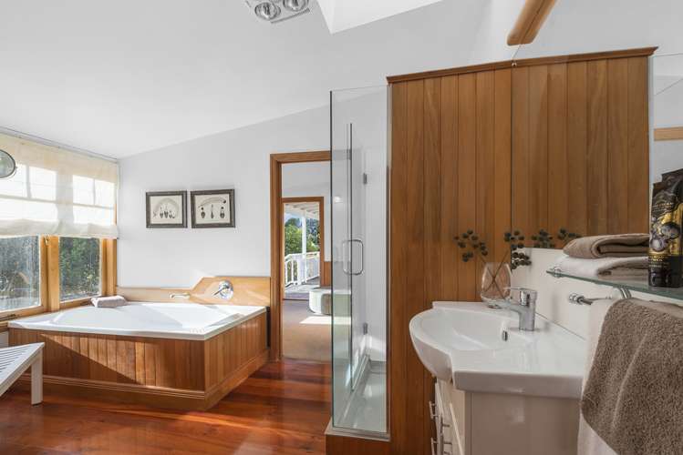 55 Barrett Road Riverhead_17