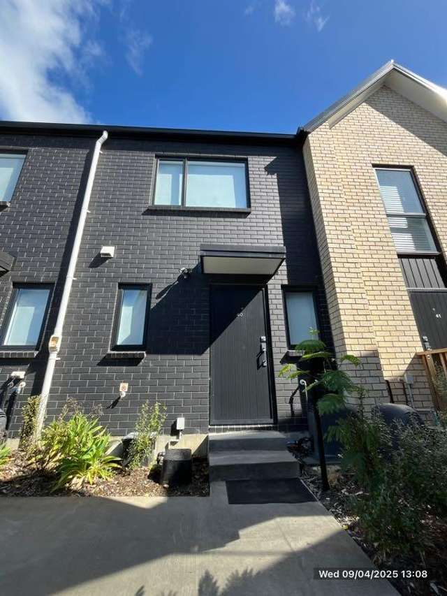 Tidy Townhouse in Ranui