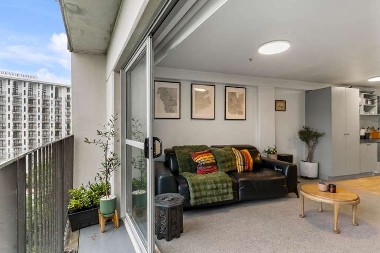 7c/18 Scotia Place City Centre_5