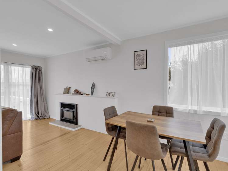 6 Colstone Street Glenview_11