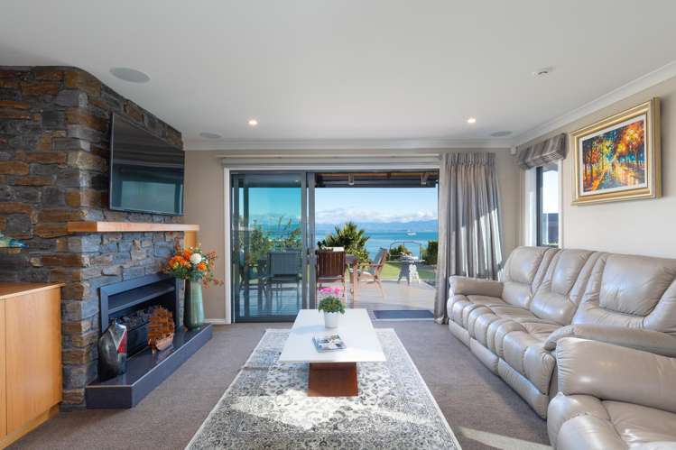 10 Lighthouse View Atawhai_11