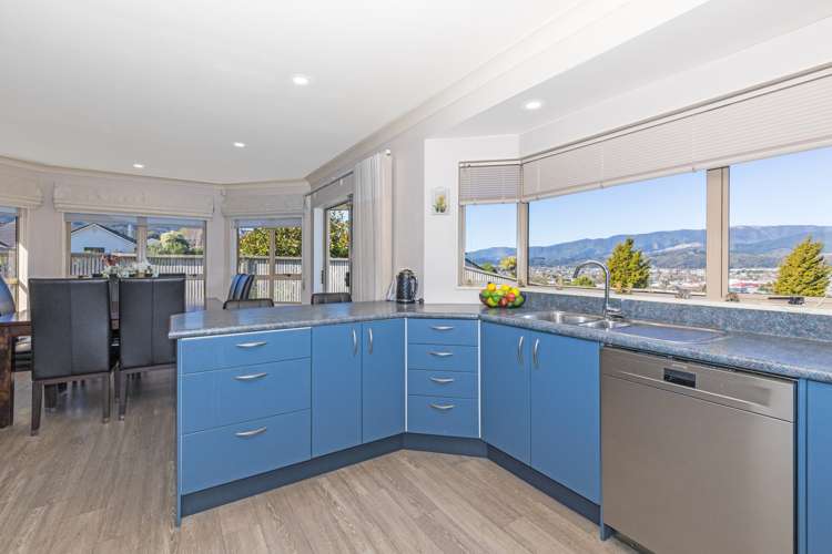 1 Birkinshaw Grove Riverstone Terraces_6