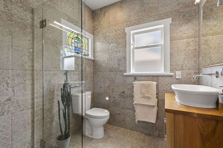 1/33a Glen Road Stanley Point_13