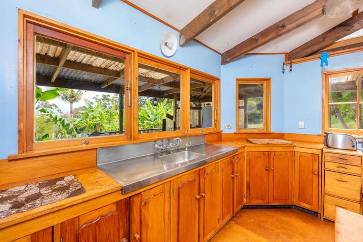 131 State Highway 12 Omapere_16