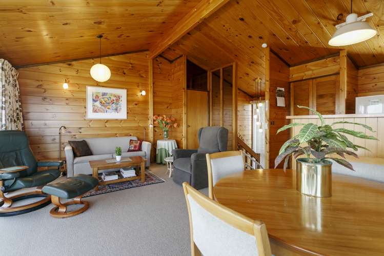 1a/9 Kurupae Road Hilltop_7