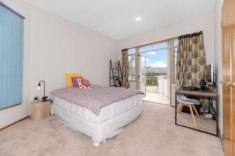 52 Penguin Drive_5