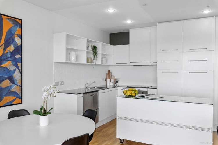 1606/18 Beach Road Auckland Central_6