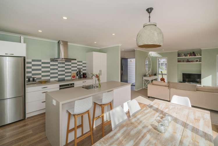 592 Waterways Parade Pauanui_6