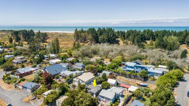 22 Batten Grove The Pines Beach_2