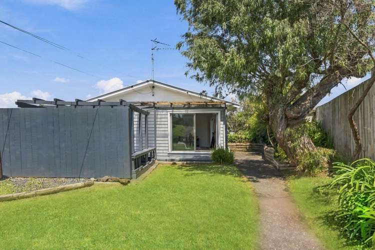 4 Lympne Lane Mangere_3