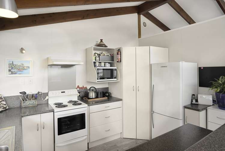 16 Leicester Street Stoke_6