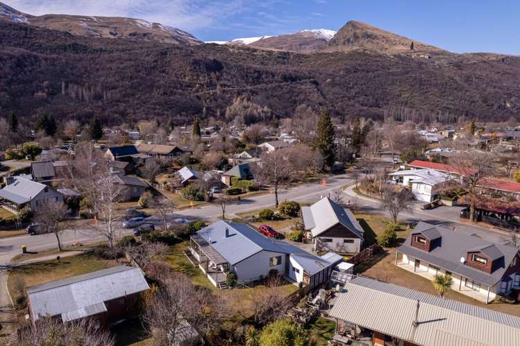42 Adamson Drive Arrowtown_21