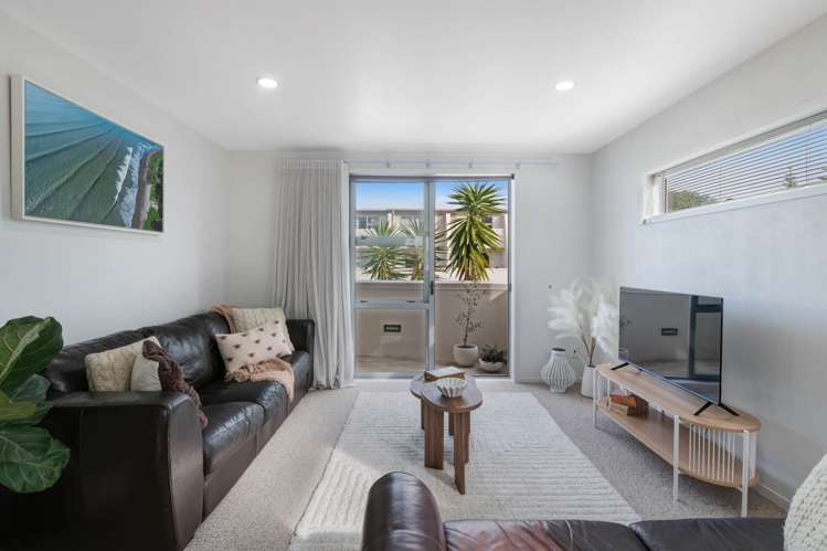 15/3 Riverside Road Orewa_2