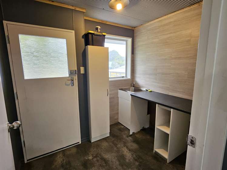 21 Arnott Heights Greymouth_7