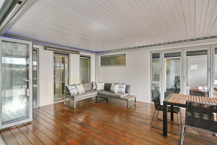 13 Picadilly Avenue Casebrook_13