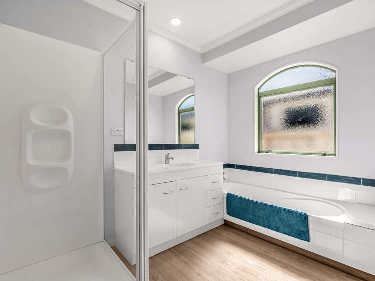 17 Barry Road Waihi_11