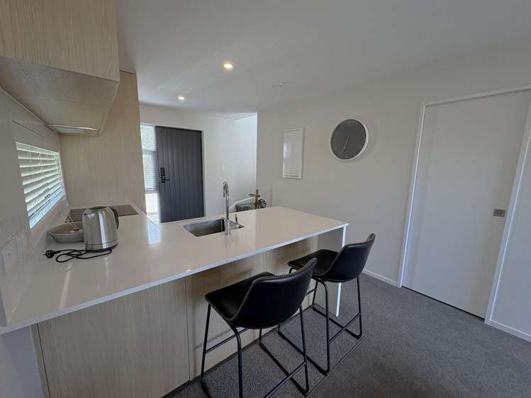 6/7 Bertram Grove Naenae_8