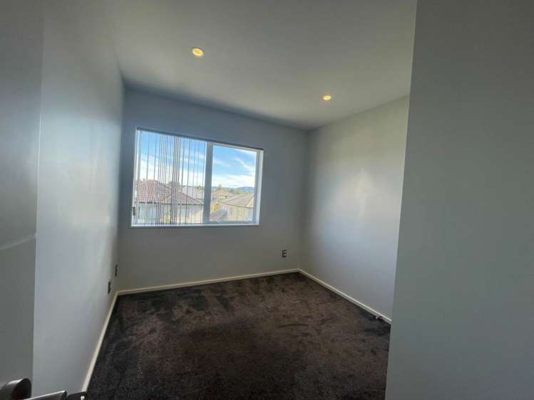 101 Bordeaux Parade Te Atatu South_7