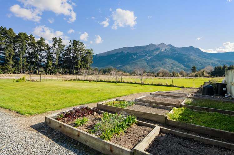 22 Saltwater Lane Wairau Valley_12