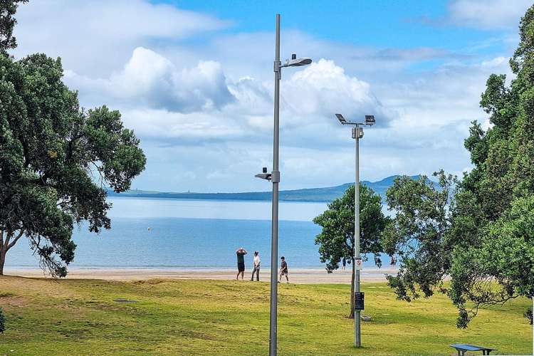 7/6 Beach Front Lane Browns Bay_9