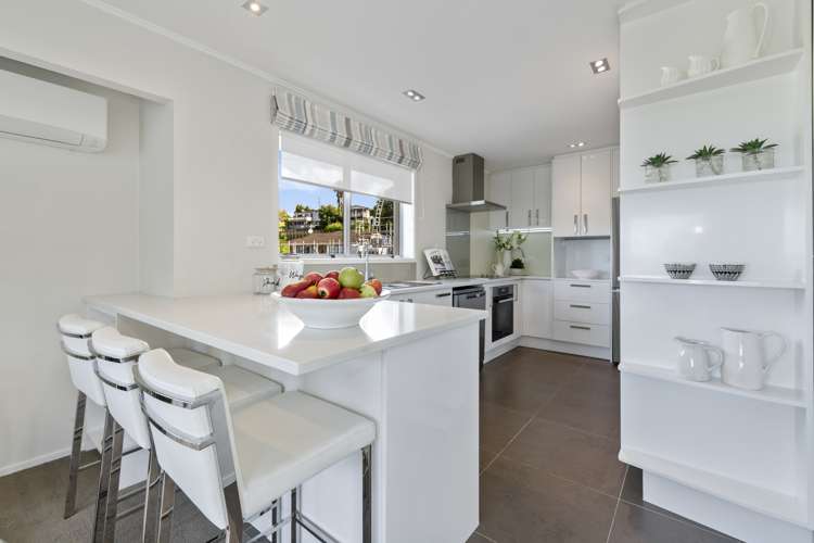 9 Serrata Place Browns Bay_20