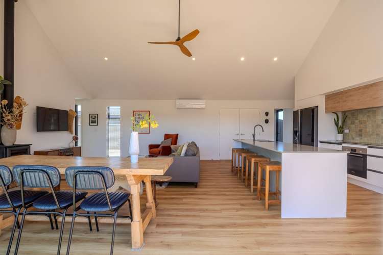 8 Longview Drive Lake Hawea_4