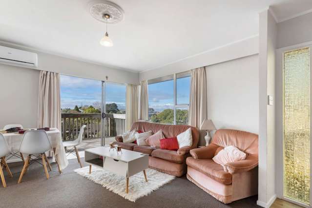 2/74 Chivalry Road Glenfield_1