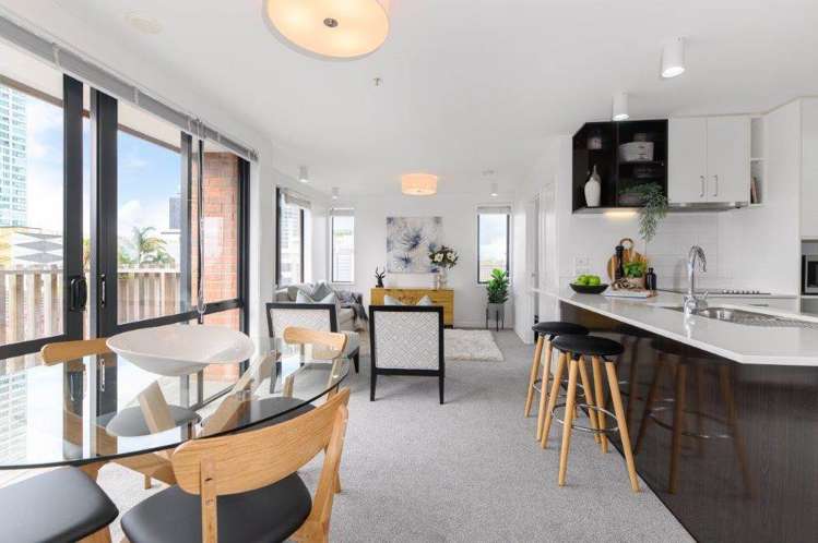 9/4a Auburn Street_2