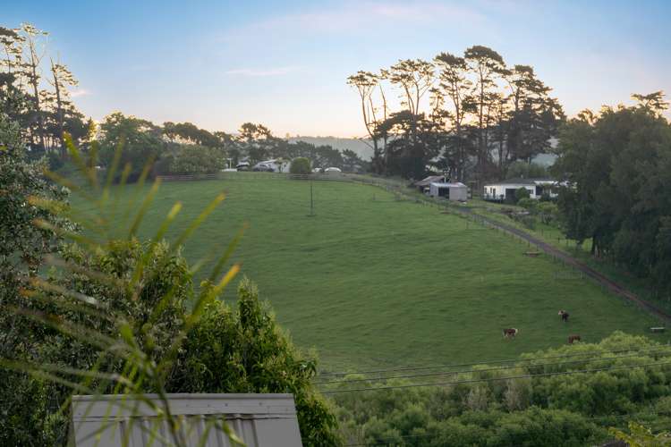 47 Waitakere Road Waitakere_16