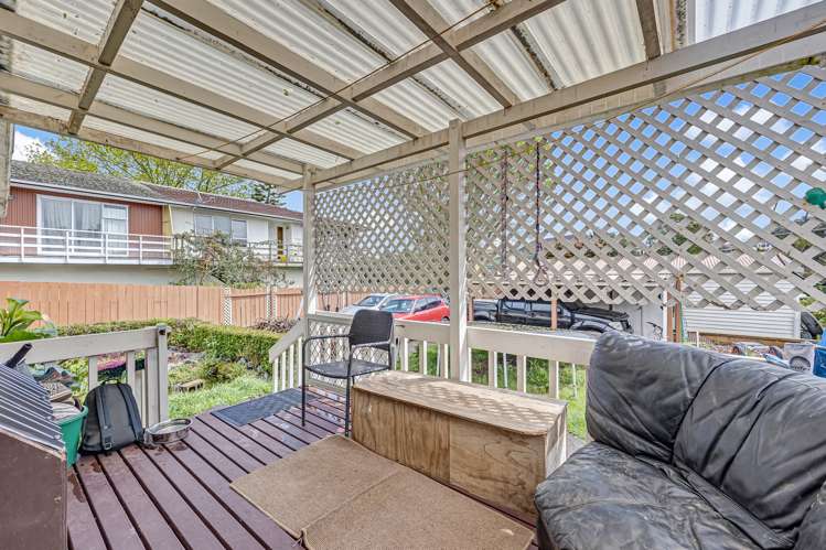 221 Edmonton Road Te Atatu South_6