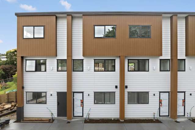 6&8 Embassy Place Glenfield_2