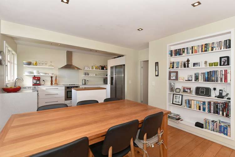 240 Saint Vincent Street Toi Toi_3