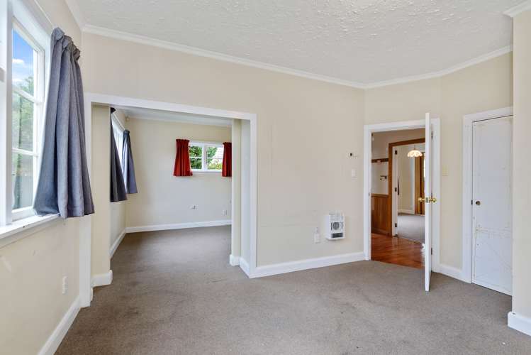 7 Aorangi Road Bryndwr_14