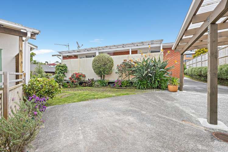 17 Helvetia Drive Browns Bay_17