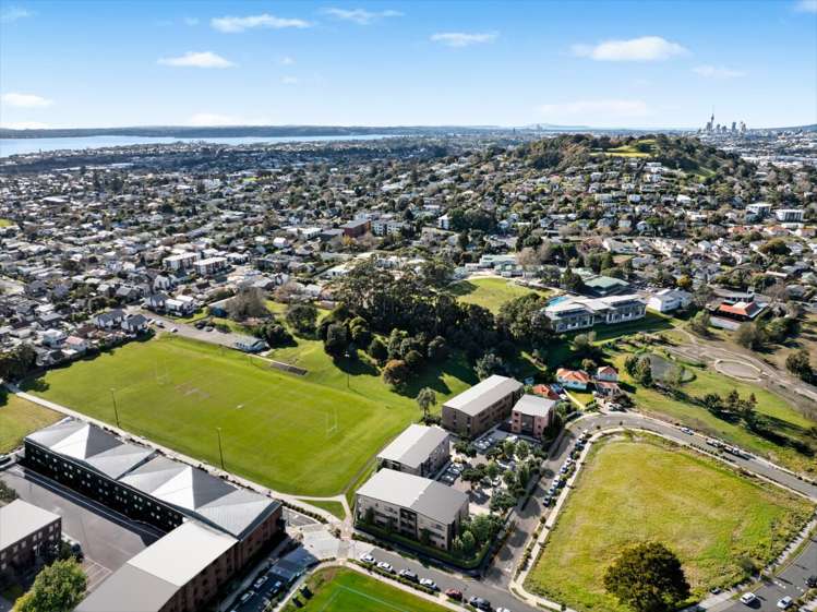 2-8 Alamein Terrace Mount Albert_8