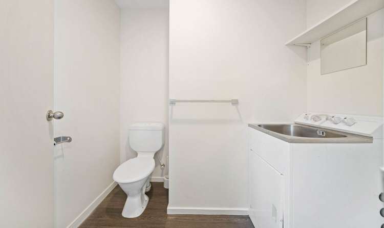 2/337 Selwyn Street Addington_13