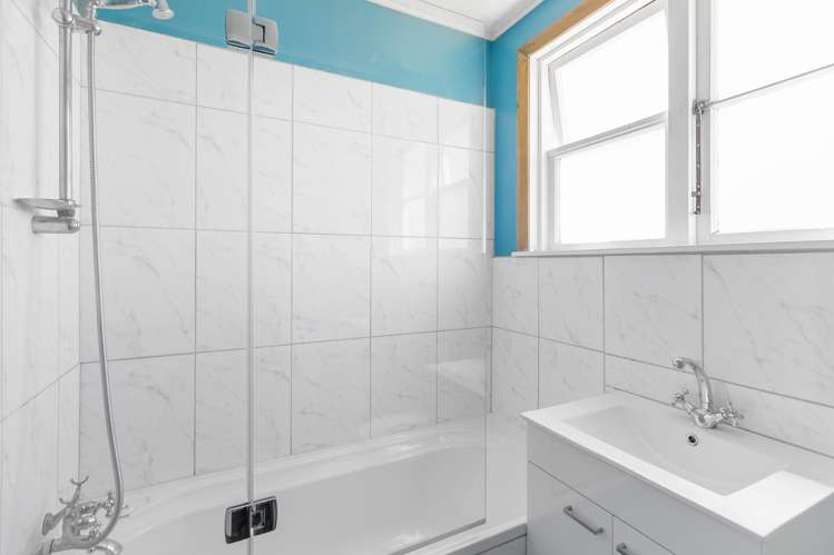 77 Andrew Street Marchwiel_15