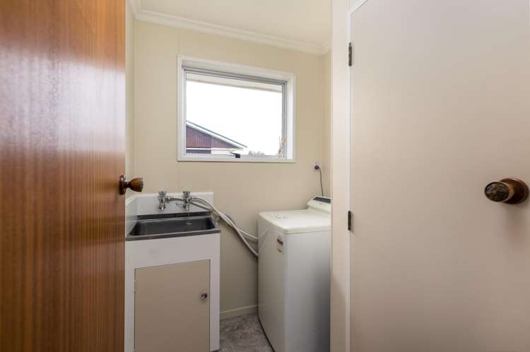 7 Churchill Place Waimate_11