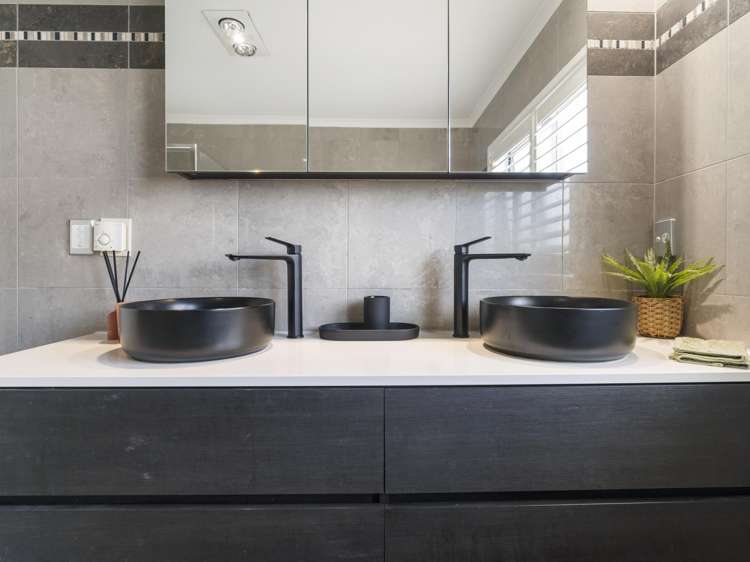 5 Chard Place Flat Bush_18