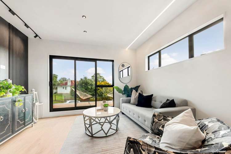 2/7 Brookfield Road Te Atatu Peninsula_1