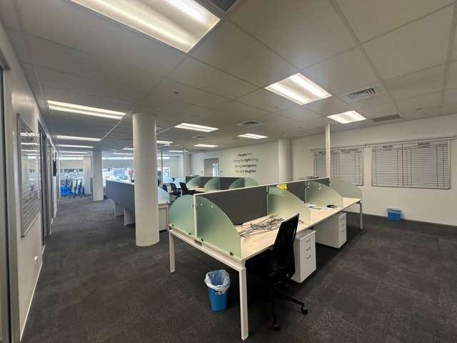 12 Osterley Way Manukau_1