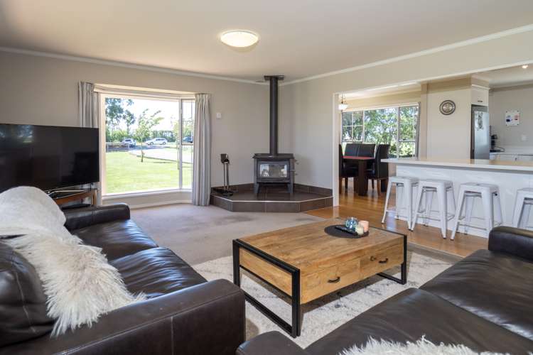 496 Boundary Road Willowby_5