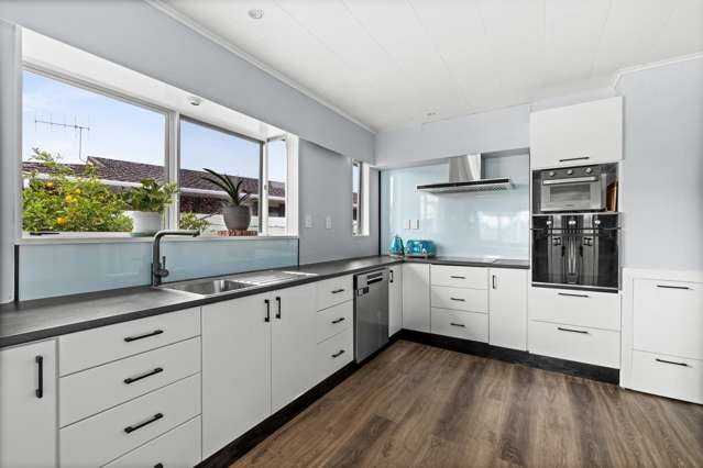 17 Roskilda Crescent Taradale_1