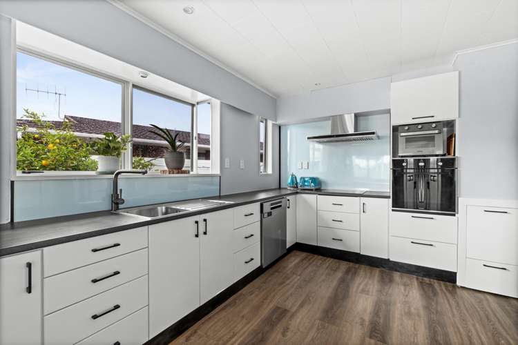 17 Roskilda Crescent Taradale_1